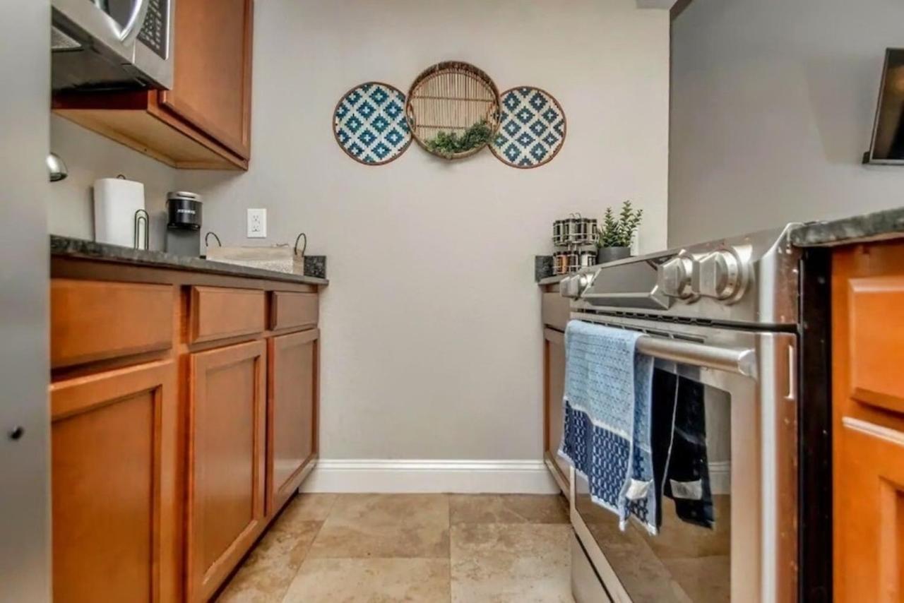 Boho Lakefront Condo With Stunning Views! Hawes Exterior photo